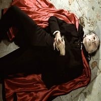 Christopher Lee u satanskim obredima Drakula