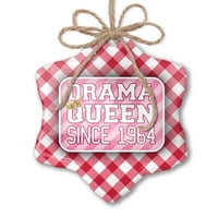 Božićna kraljica dramske kraljice od 1964. godine, u ružičastoj crvenoj plairu neonblond