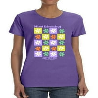Majica u obliku cvjetaju u obliku ženske žene -image by shutterstock, ženska mala