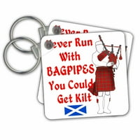 Smiješna škotska gagpiper puna nikad ne trče sa bagpipima koje biste mogli dobiti kilt set lanaca ključa