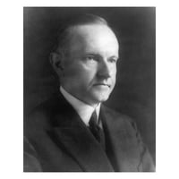 C Dec. Fotografija Calvin Coolidge, portret glave i ramena, okrenut prema